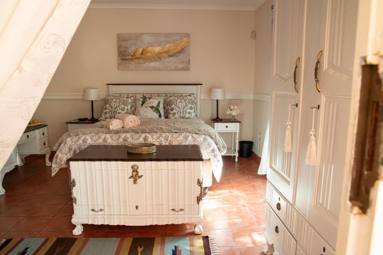 Roses&Pebbles B&B Guest House Klerksdorp Esterno foto