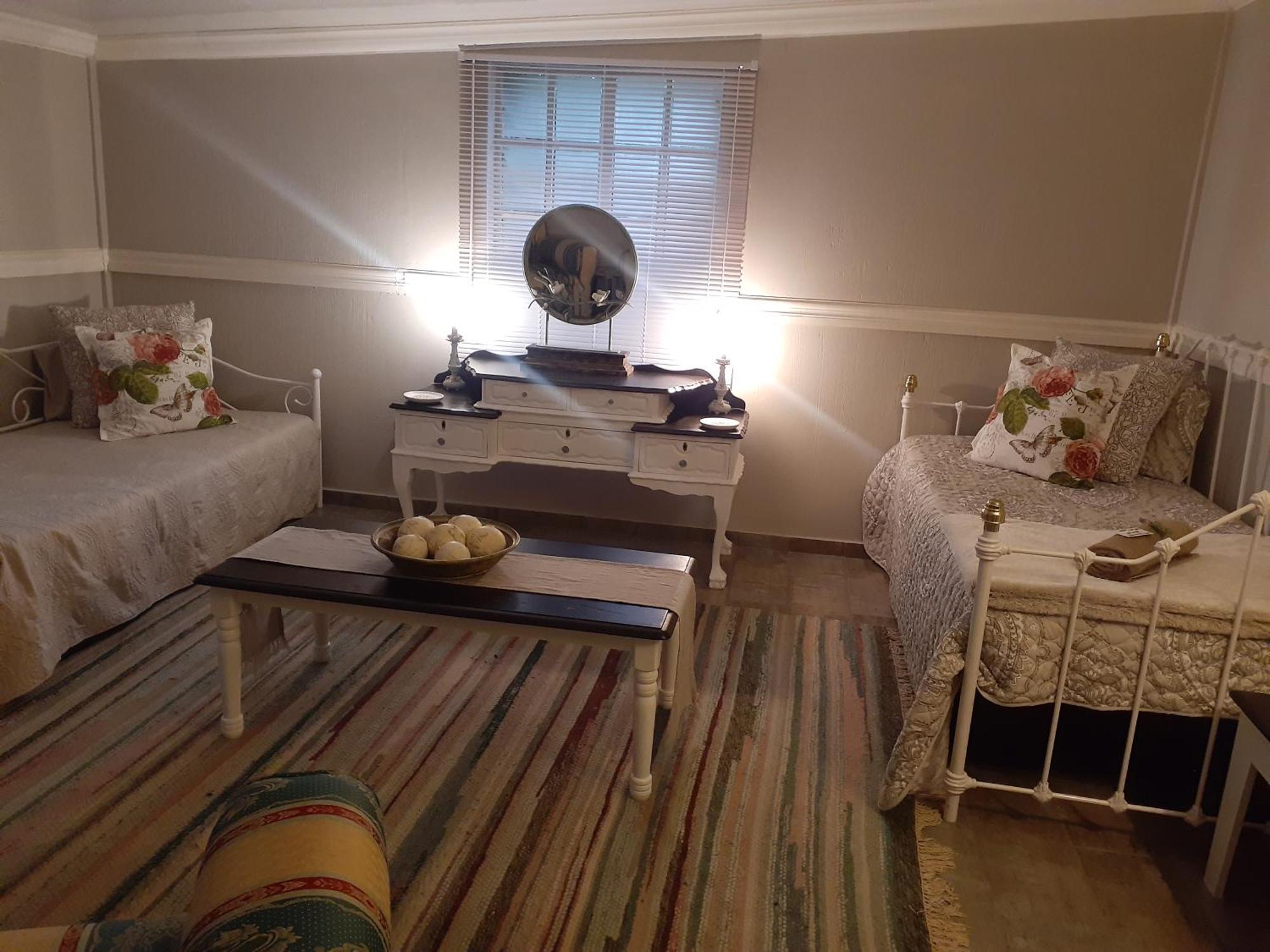 Roses&Pebbles B&B Guest House Klerksdorp Esterno foto